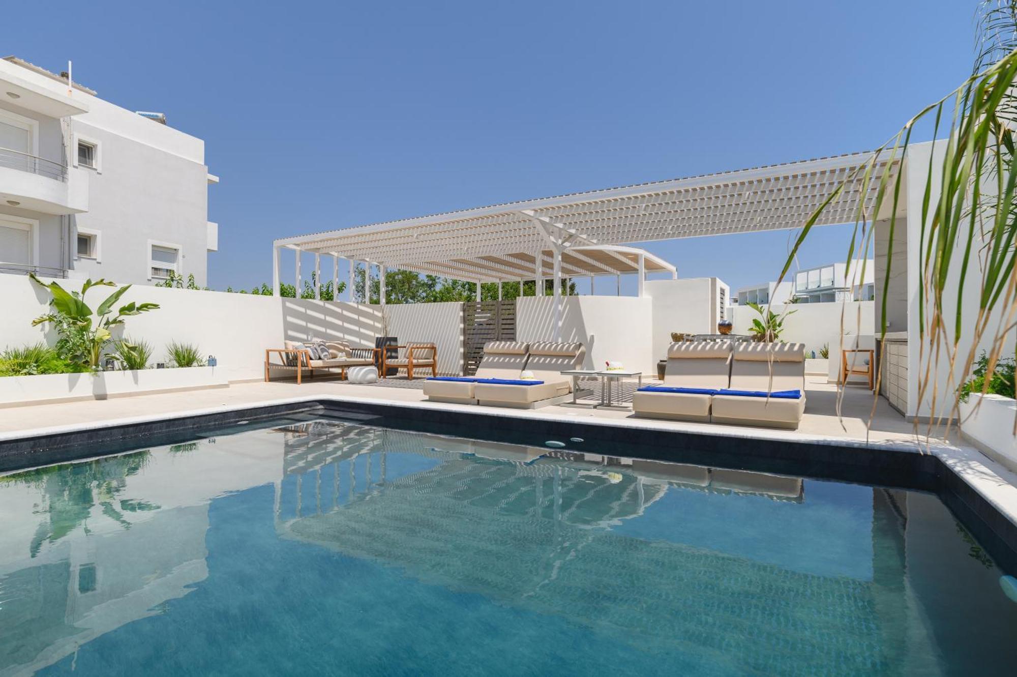 Villa Mylos Luxury Escape
