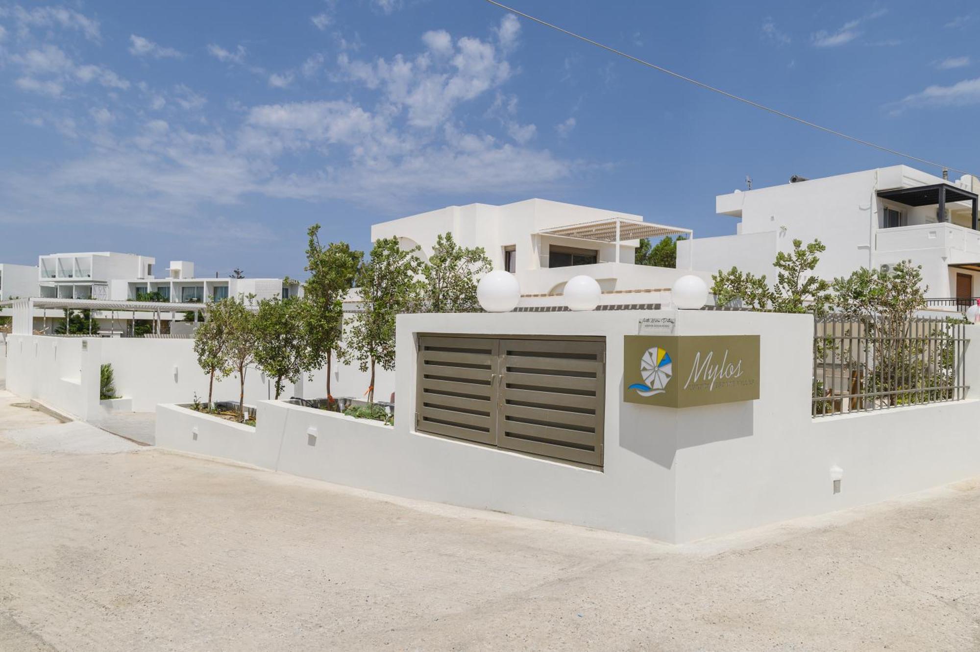 Mylos Luxury Escape Villa *