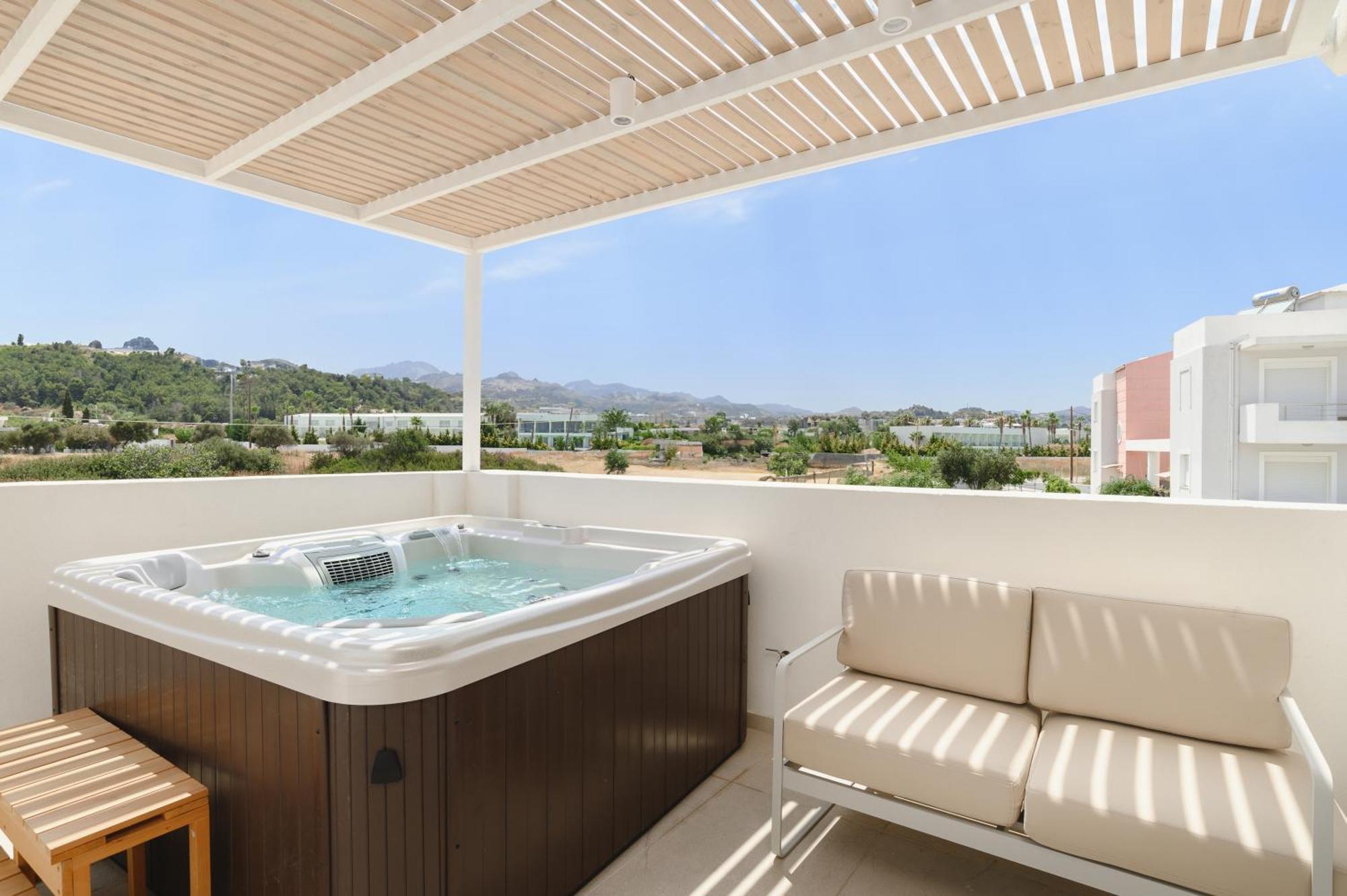 Mylos Luxury Escape Villa *
