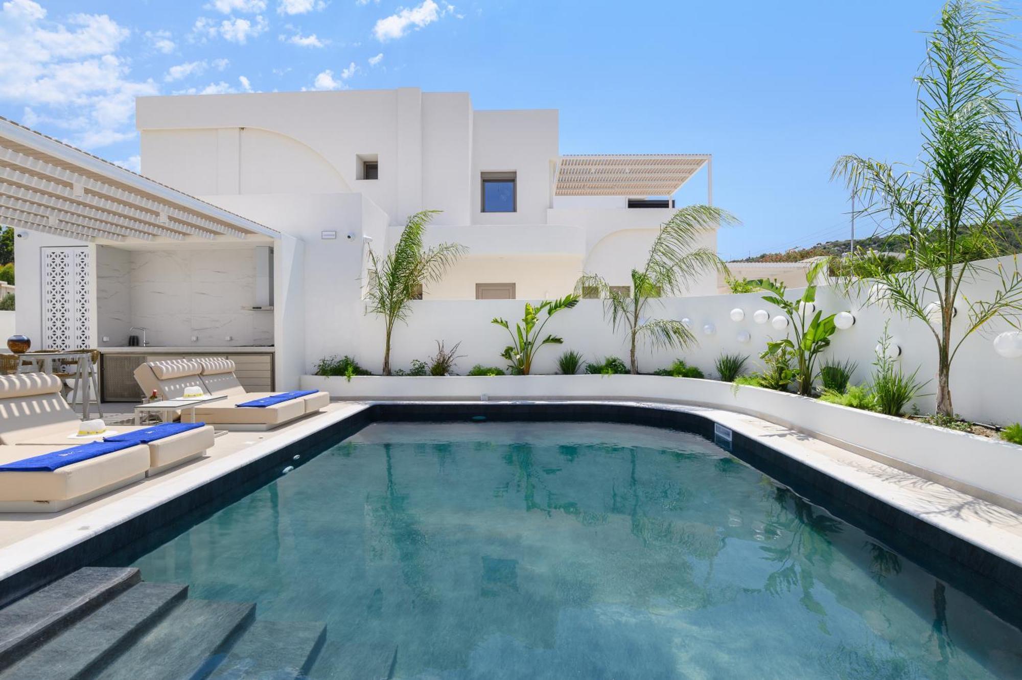 Mylos Luxury Escape Villa